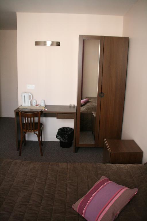 Hotel Du Roussillon Parijs